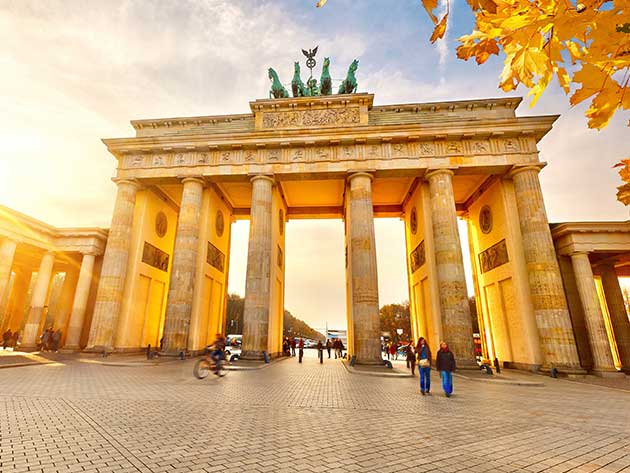دروازه براندنبورگ ، نماد صلح و اتحاد در برلین
