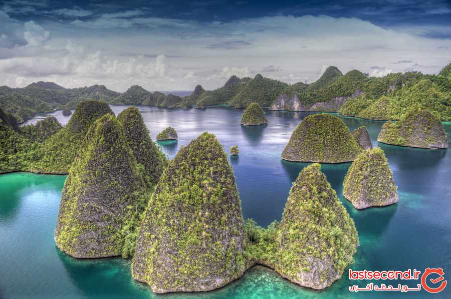 اندونزی از چند جزیره تشکیل شده است ؟ ‏