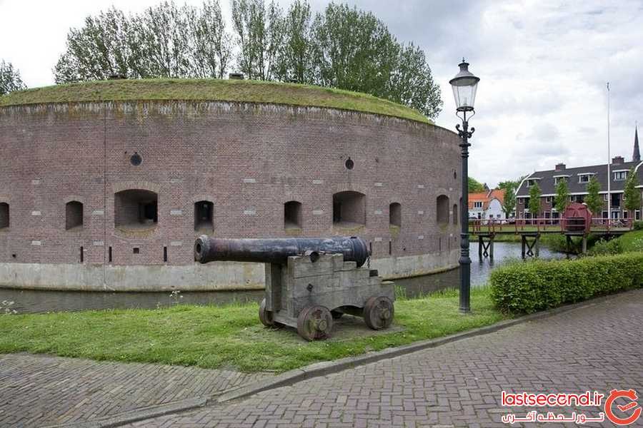دیواری از جنس آب در آمستردام 