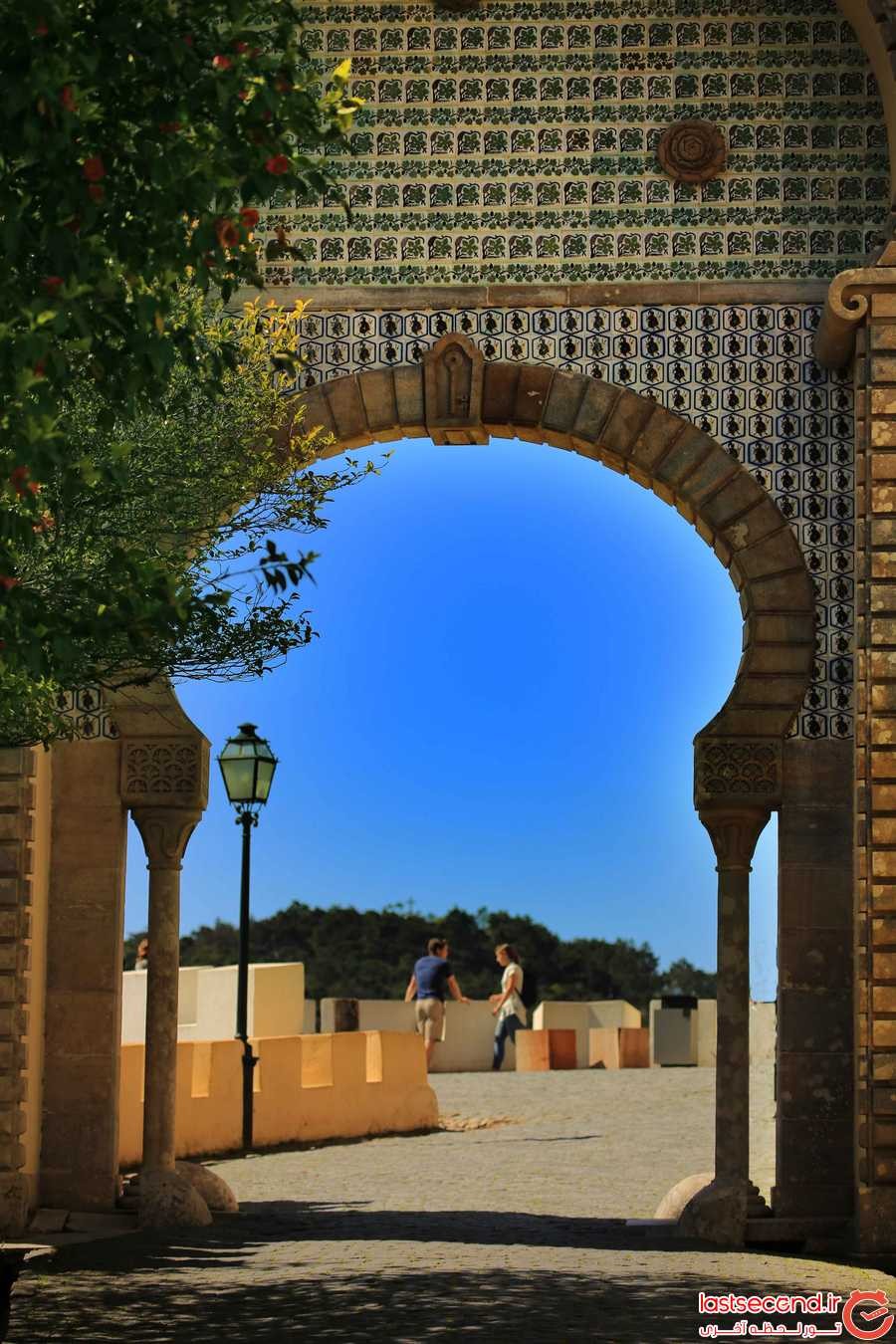  سردر ورودی به محوطه کاخ پنا 