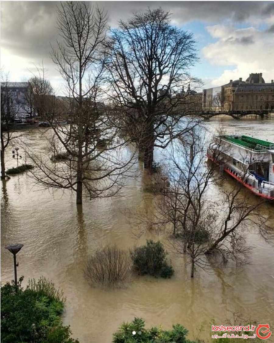 پاریس غرق در آب ‏