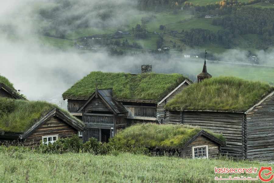 اقامتگاهی با سقف های چمن کاری شده در نروژ