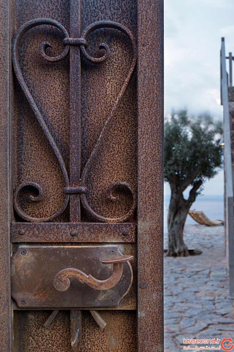 تاینارون بلو ریتریت ،  اقامتگاه سنگی در یونان