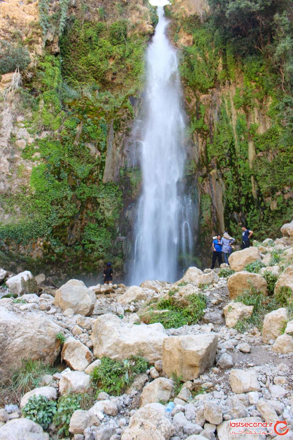 آبشار و روستای شیوند