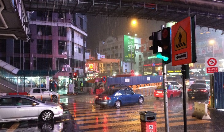 9 کاری که در یک روز بارانی در کوالالامپور باید انجام دهید.