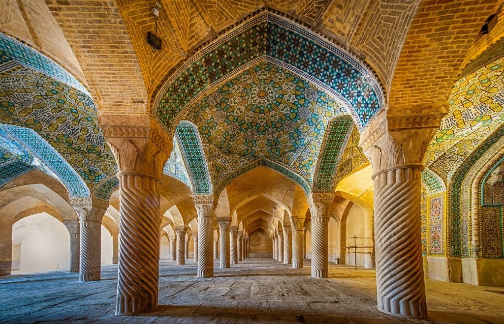 Vakil-mosque-shiraz-iran-4-1024x659.jpg