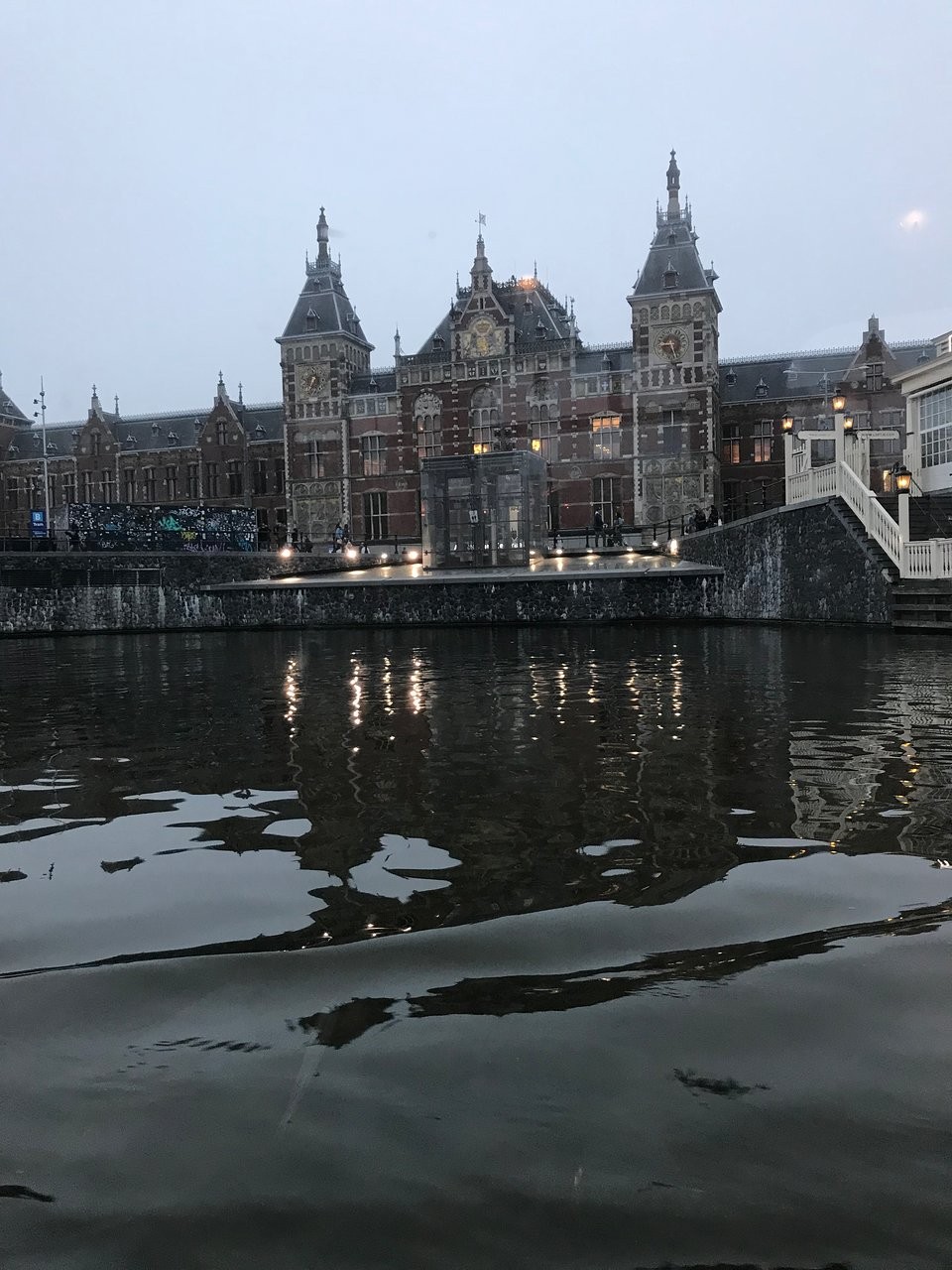 اطلاعات کامل رستوران بلو پیپر در شهر آمستردام لست سکند