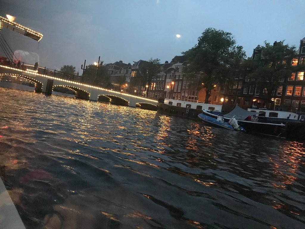 اطلاعات کامل رستوران بلو پیپر در شهر آمستردام لست سکند