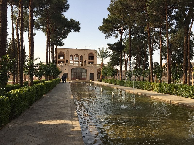 Dowlat Abad Garden (7).jpg