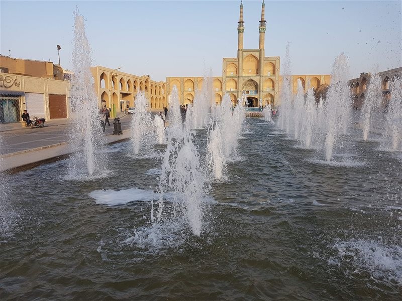 Amir Chakhmaq Complex (17).jpg