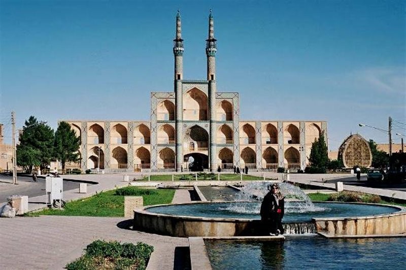 Amir Chakhmaq Complex (2).jpg