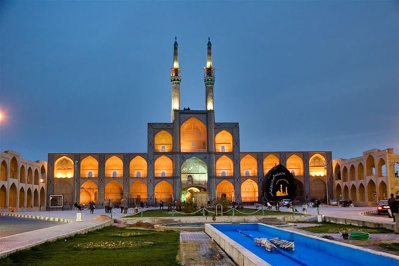 Amir Chakhmaq Complex (4).jpg