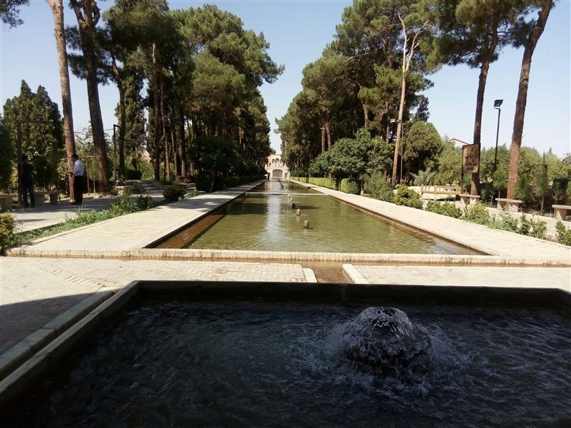 Dowlat Abad Garden (14).jpg