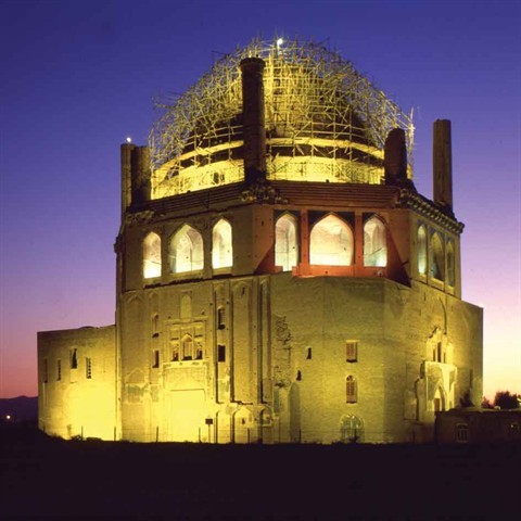 Dome of Soltaniyeh Zanjan (12).jpg