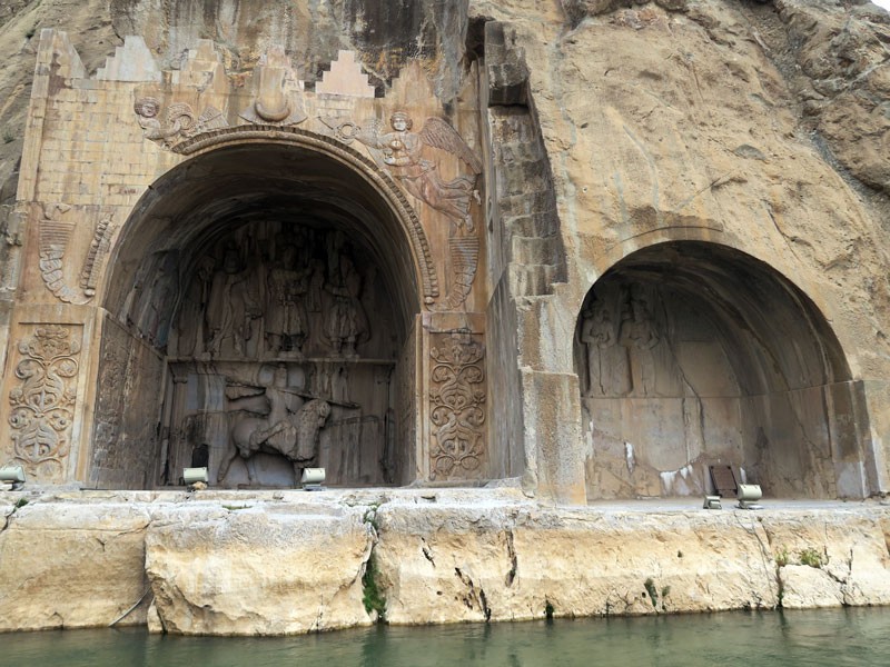Tagh-e Bostan (4).jpg