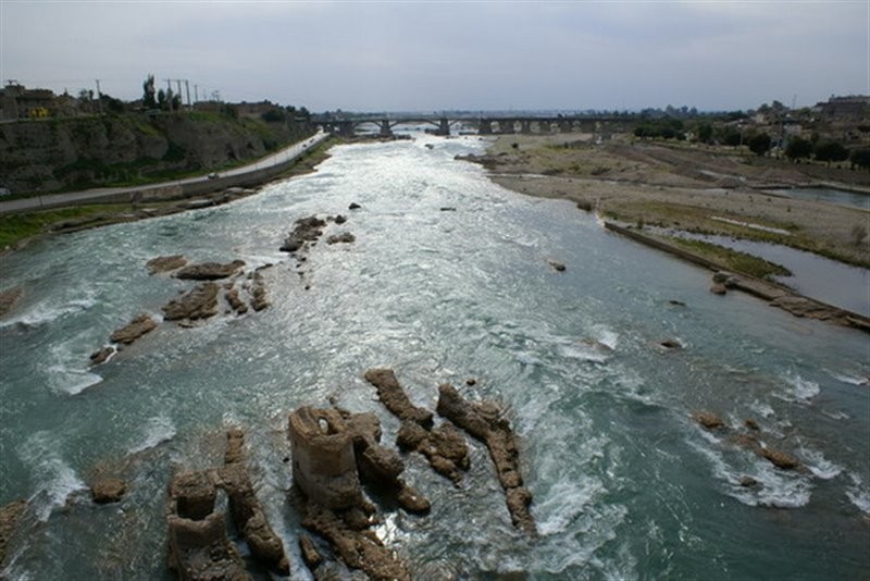 Dez River (1).jpg