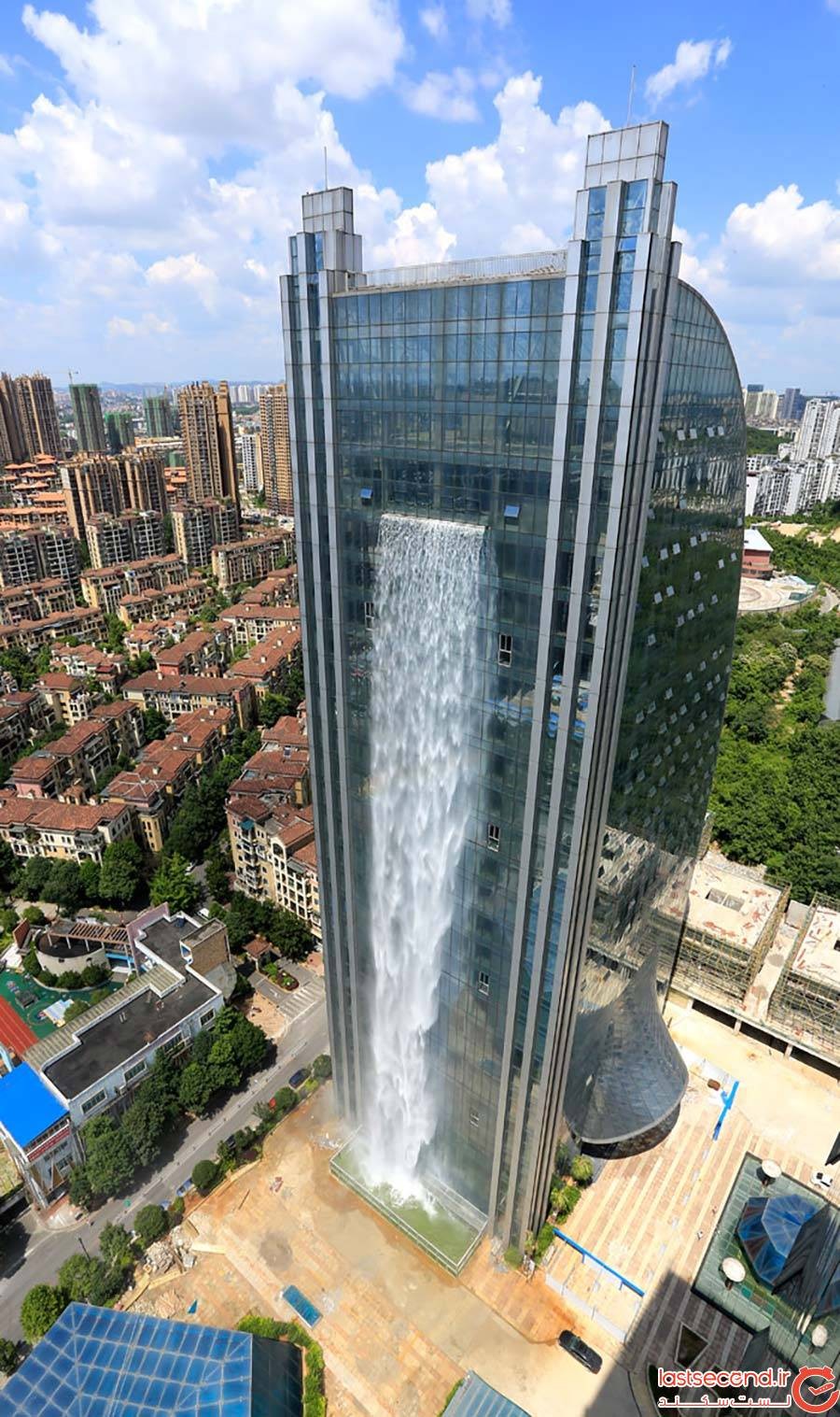 بلندترین آبشار مصنوعی دنیا در چین