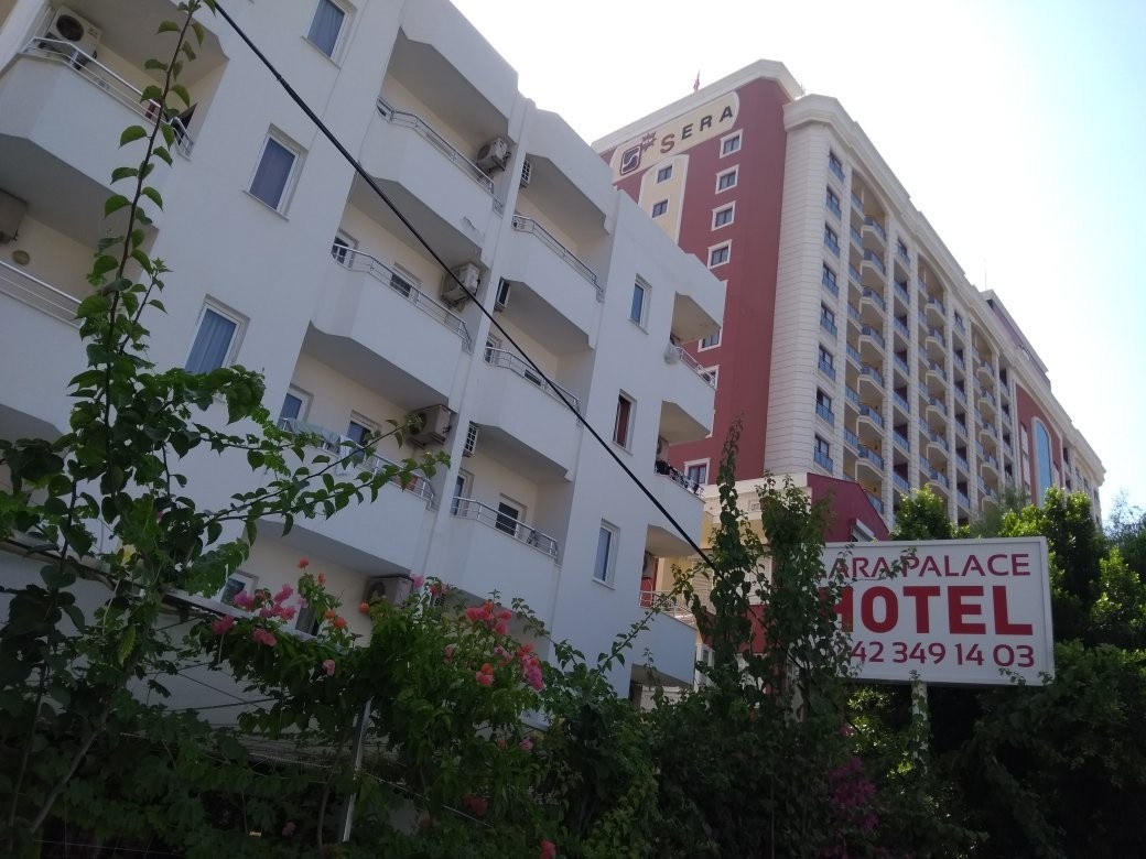 Lara Palace Hotel.jpg