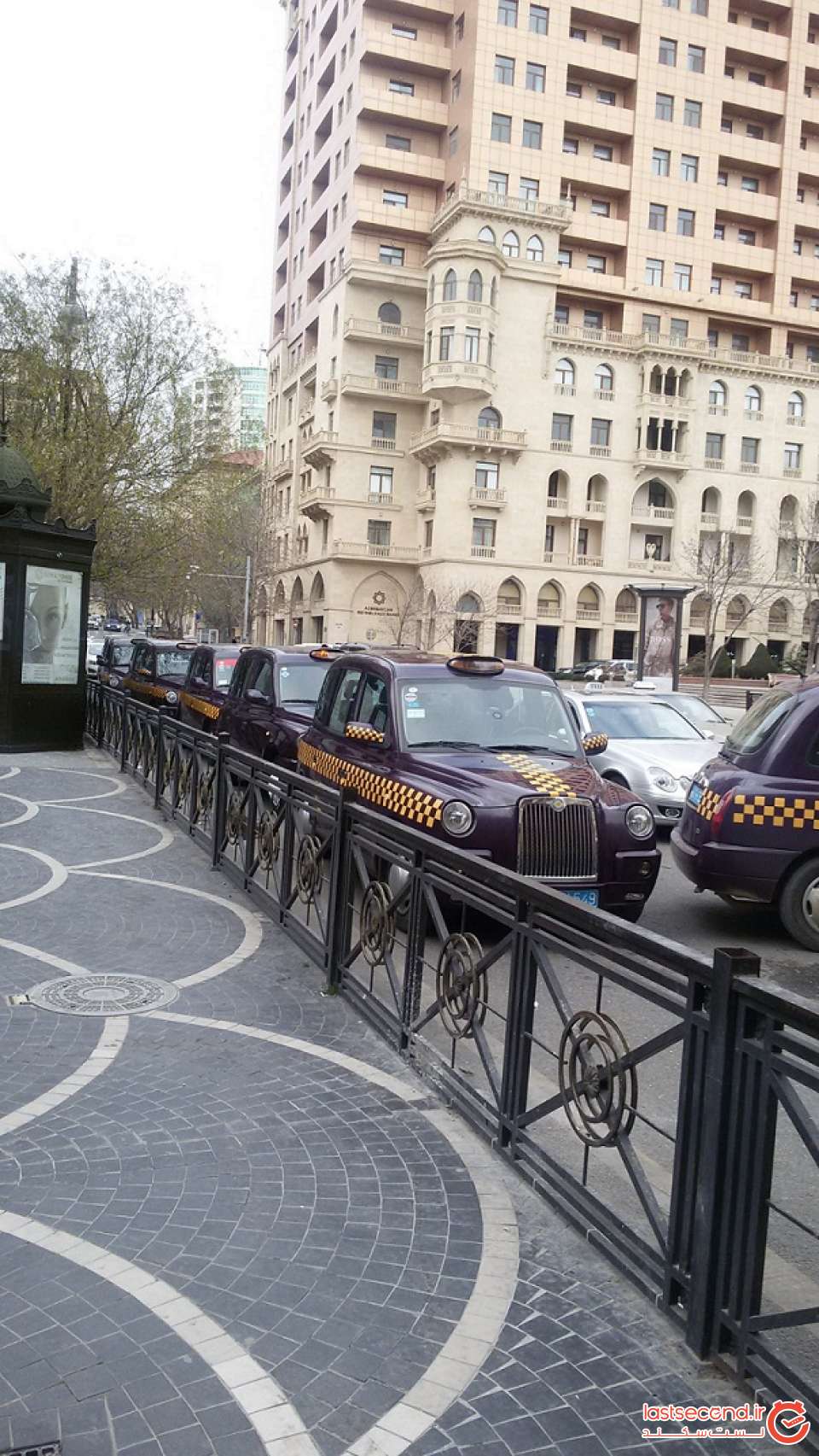 تاکسی لندنی در باکو