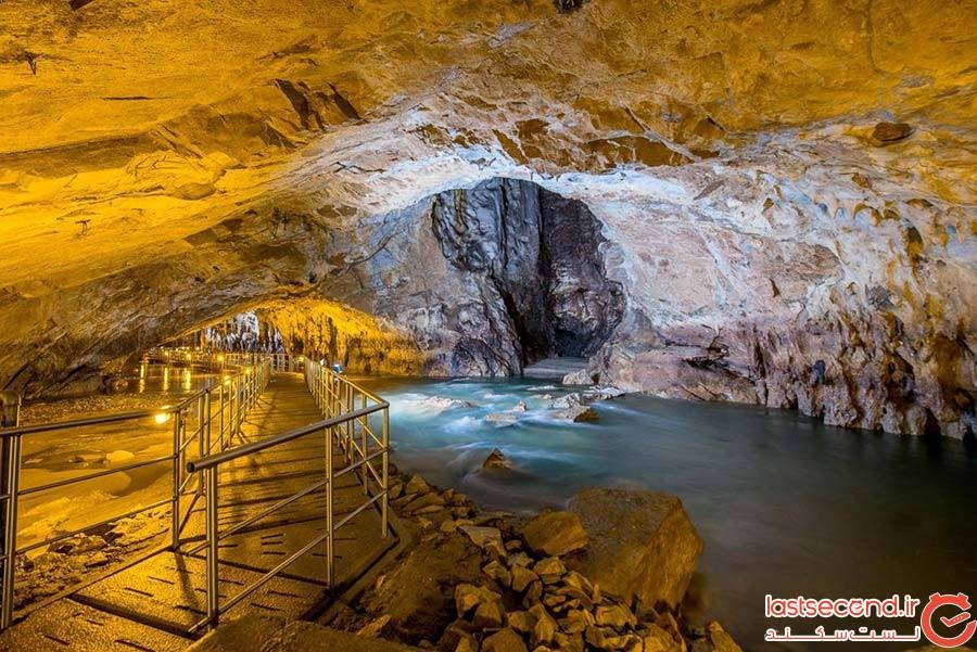 غار یونان