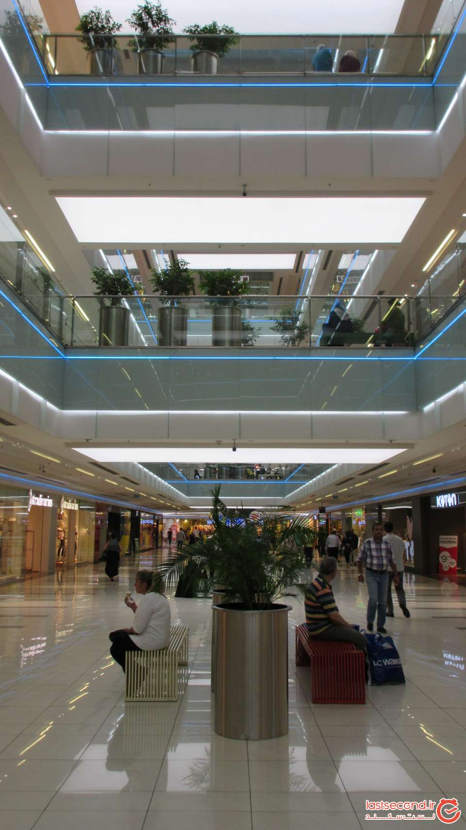 مرکز خرید مارک آنتالیا