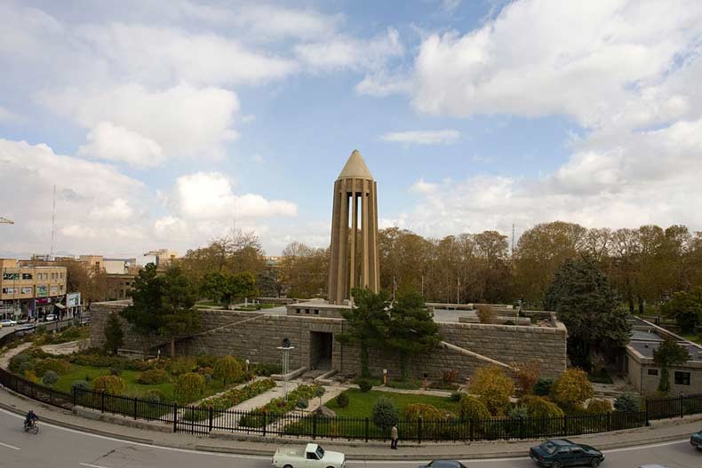 Avicenna Mausoleum (4).jpg