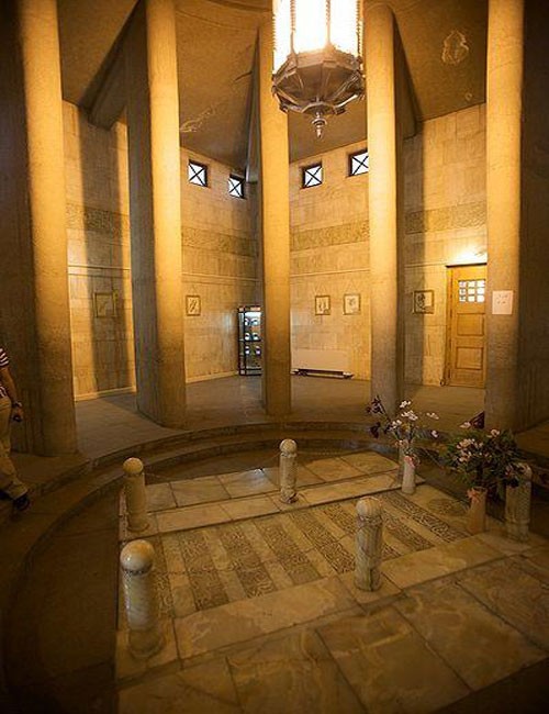 Avicenna Mausoleum (6).jpg