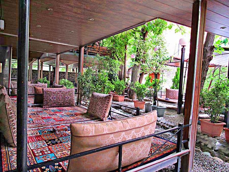 Varjin Restaurant (14).jpg
