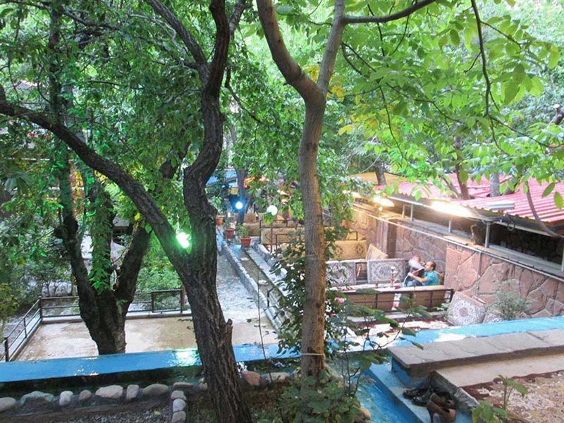 Varjin Restaurant (9).jpg