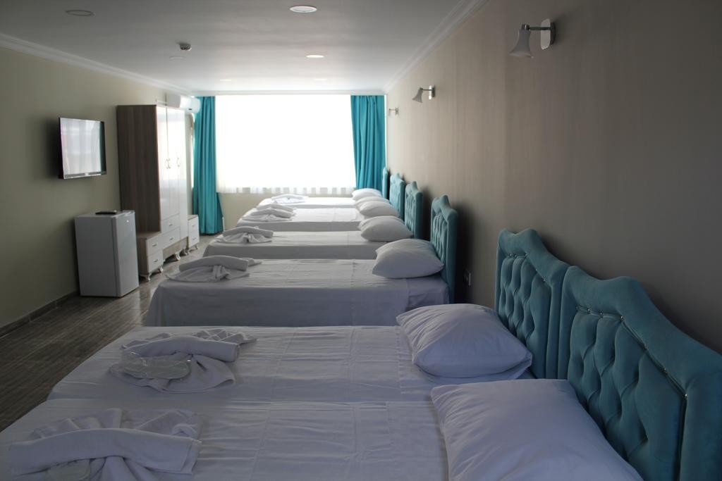 Gorur Hotel.jpg