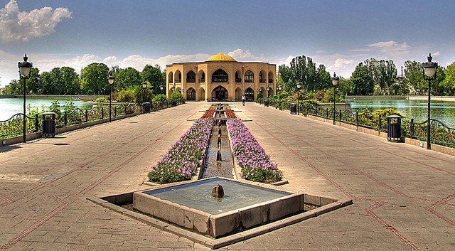 El Goli Parc Tabriz (1).jpg