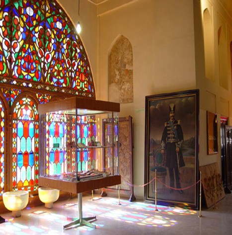 Chehel Sotoun Museum Palace Qazvin (2).jpg