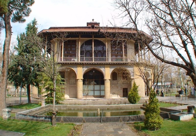 Chehel Sotoun Museum Palace Qazvin (4).jpg