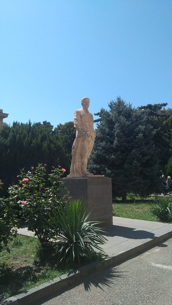 Joseph Stalin Museum Gori (1).jpg