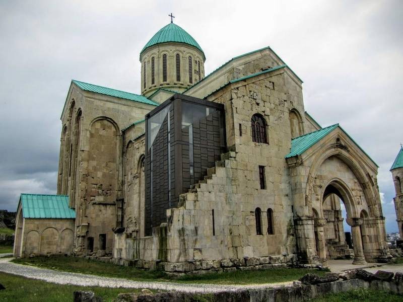 Bagrati Cathedral (6).jpg
