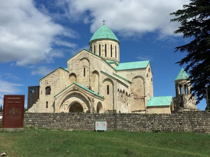 Bagrati Cathedral (7).jpg