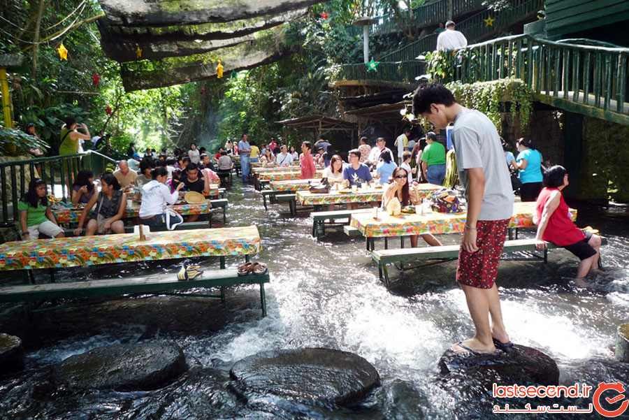 رستوران زیر آبشار فیلیپین