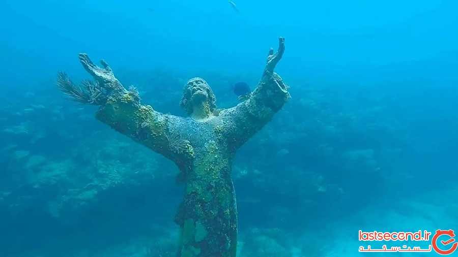 مجسمه مسیح زیر آب؛ ایتالیا