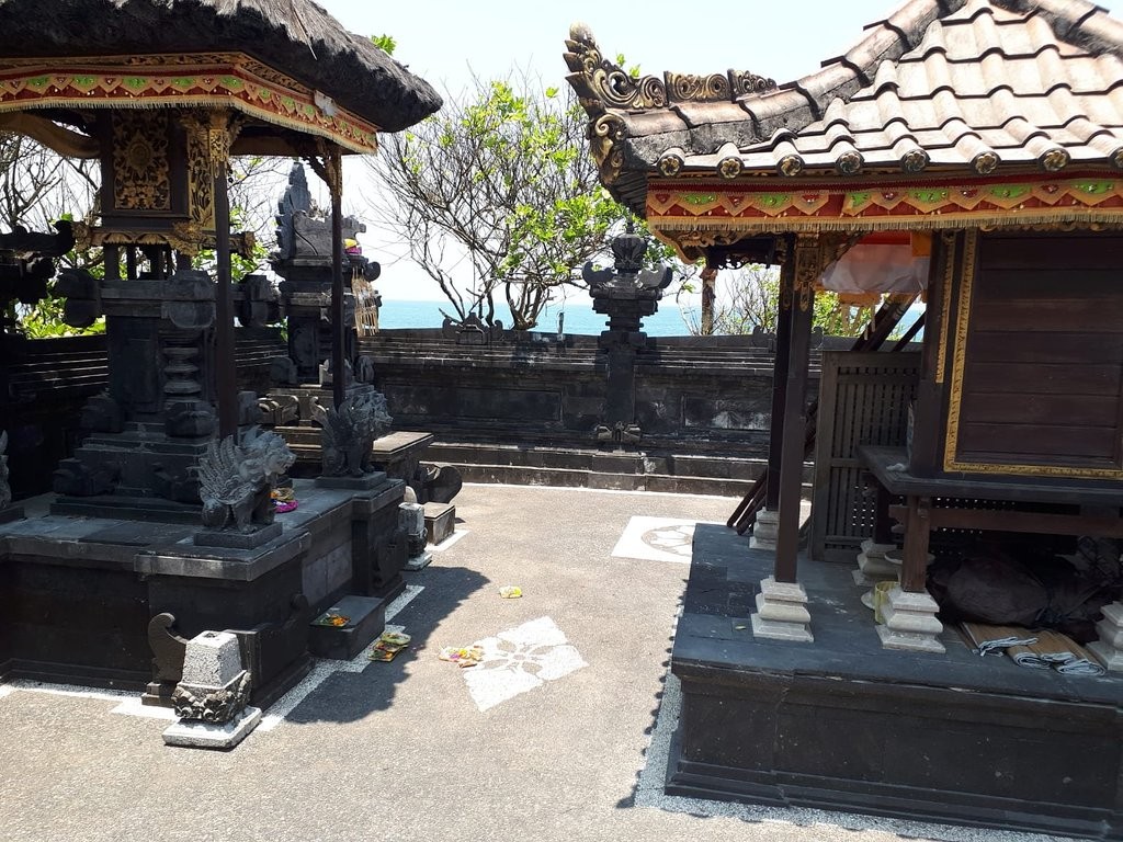 Tanah Lot Temple (4).jpg