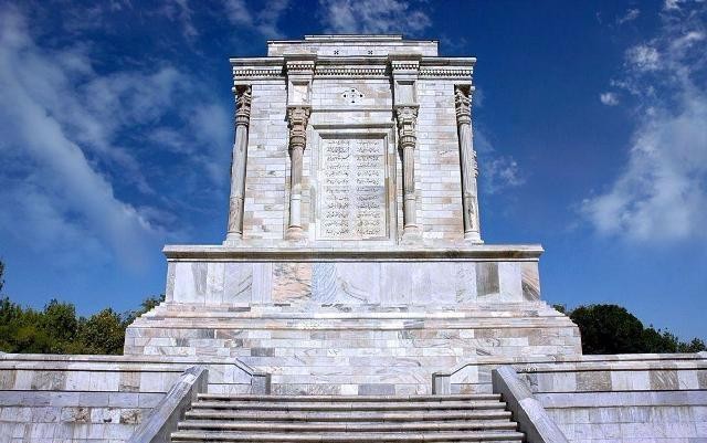Tomb of Ferdowsi (13).jpg