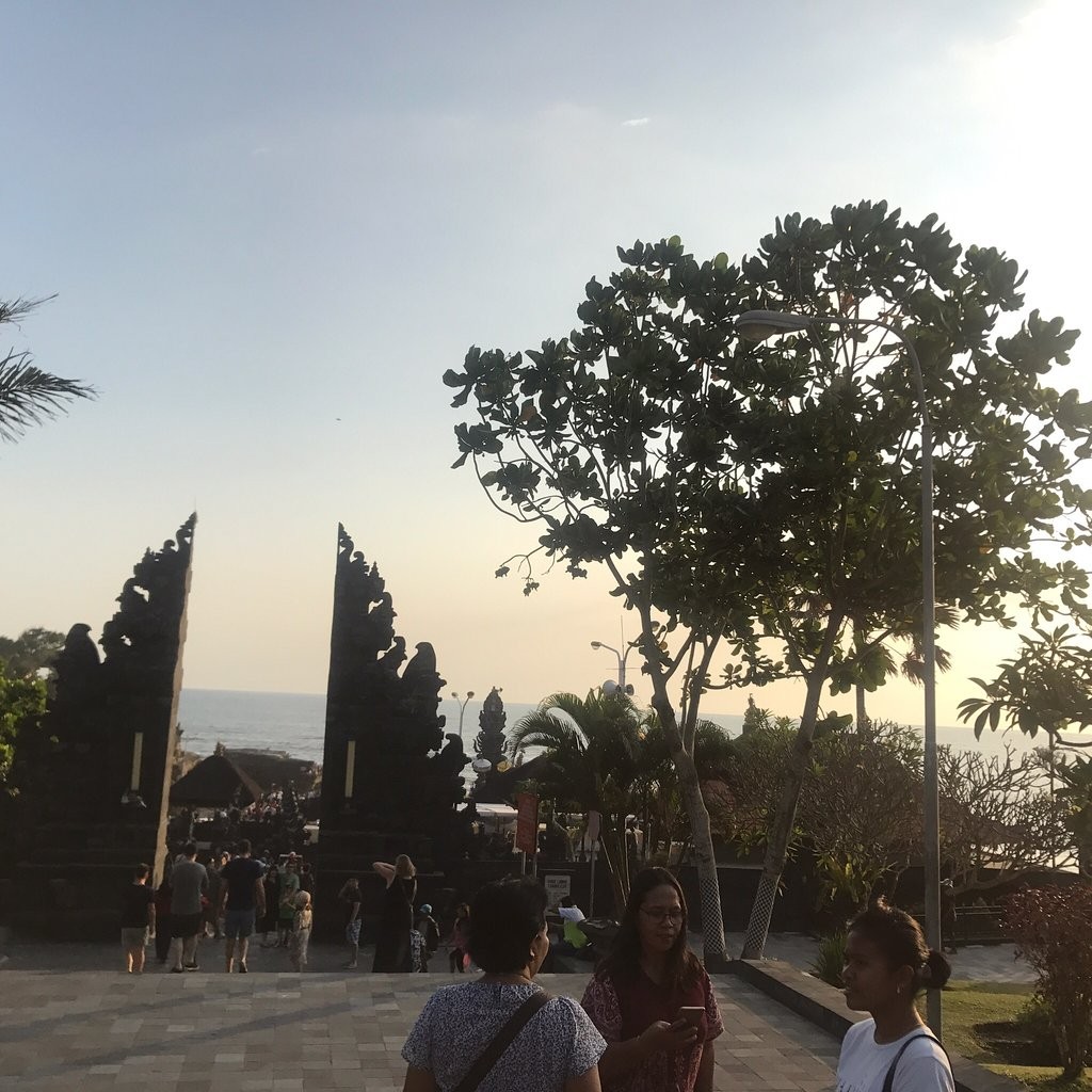 Tanah Lot Temple (7).jpg