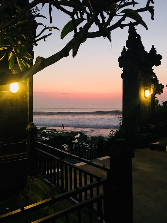 Tanah Lot Temple (8).jpg
