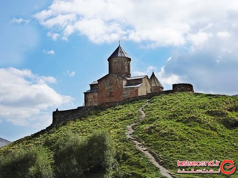 Gergeti Trinity Church (1).jpg