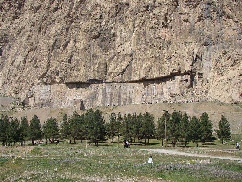 Mount Behistun (4).jpg