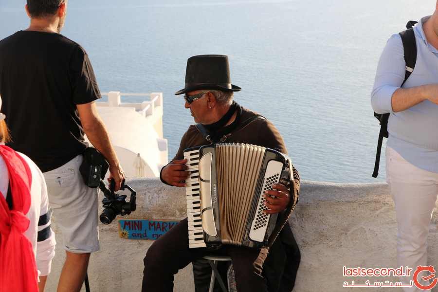 سفر به جزایر عاشقانه ها  (سفرنامه یونان و کوش آداسی)