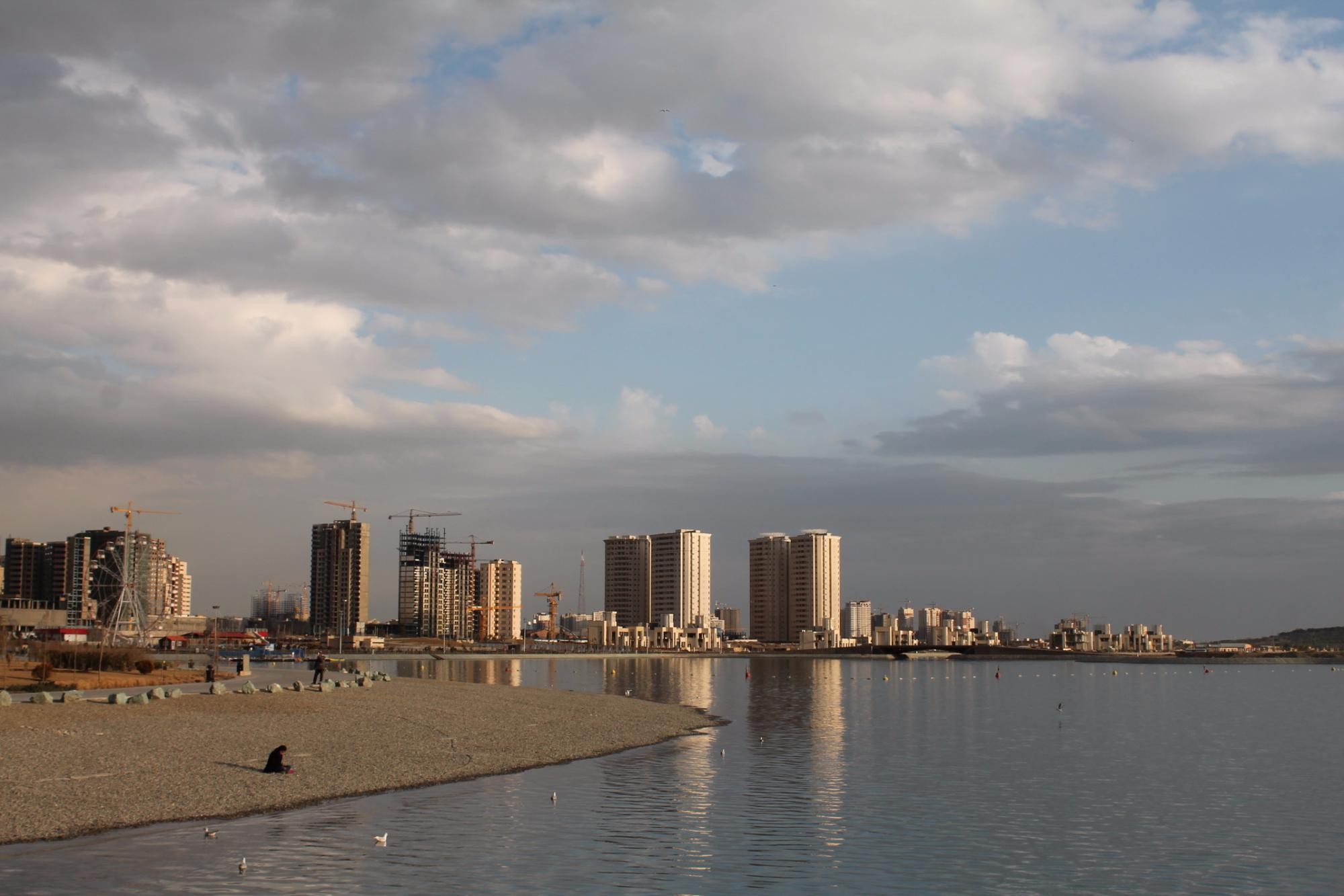 Khalij Fars Lake (2).jpg