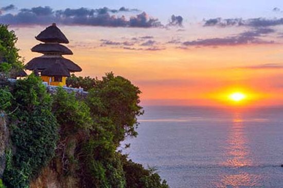 Uluwatu Temple (8).jpg
