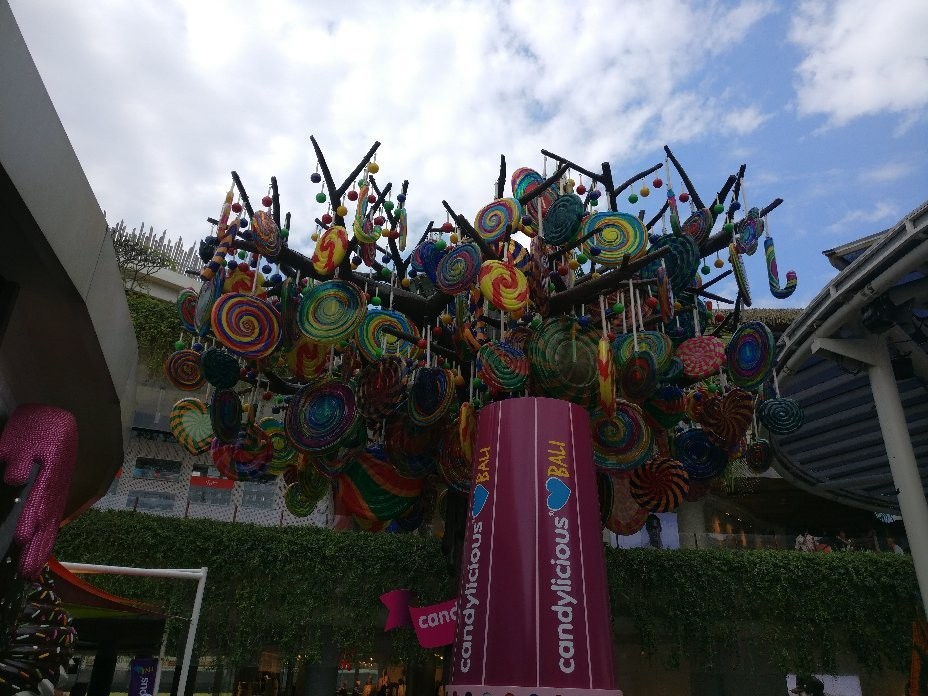 Beachwalk Shopping Center (5).jpg