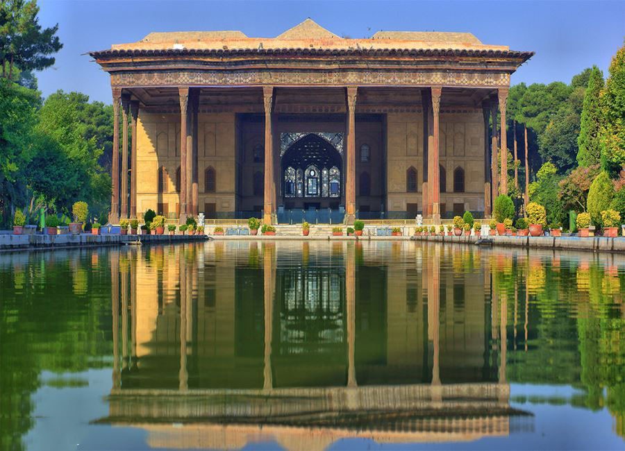 Chehel Sotoun Palace (7).jpg