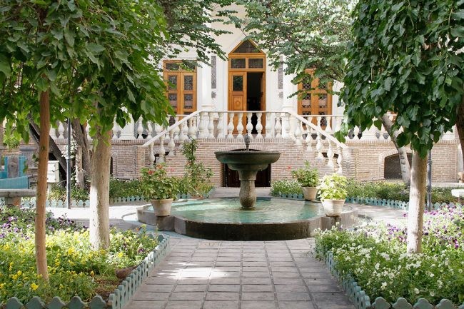 Moghadam Museum (8).jpg